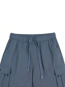 Manfinity Homme 男士宽松抽绳腰部翻盖口袋工装短裤，夏季街头服饰 - 霧霾藍 - 查看 4