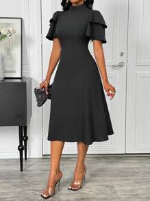 Lyxana Vestido evasé de mujer elegante con cuello redondo, cintura entallada, doble capa de volantes en las mangas y unicolor