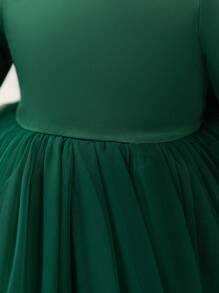 SHEIN Glamorique Kids White Christmas Princess Girl Dress, Satin & Mesh Patchwork Long Sleeve Flower Girl Gown With Bowknot Back, V-Neck Rhinestone For Pageant, Party, Autumn/Winter - Green - View 6