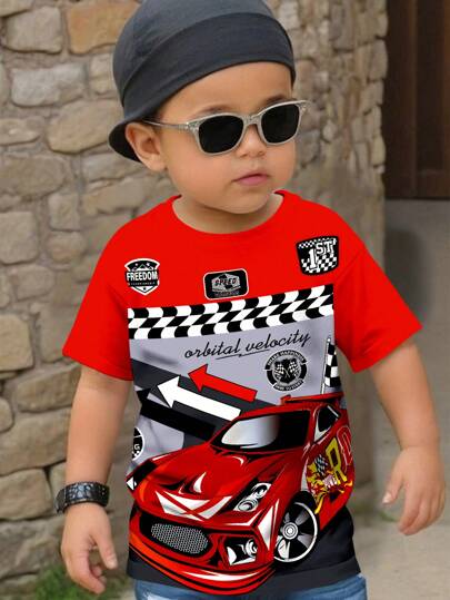 SHEIN Camiseta de manga corta holgada para verano con estampado de coche de carreras y bandera a cuadros, estilo minimalista y fresco para niño
