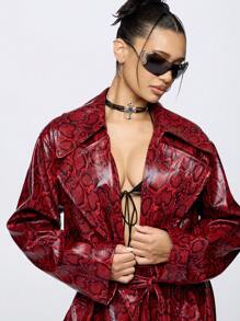 SUMWON WOMEN 蛇纹印花长款风衣配腰带复古哥特式闪亮漆皮秋冬 Y2K 哥特街头时尚魅力设计师外套 - 紅色 - 查看 4