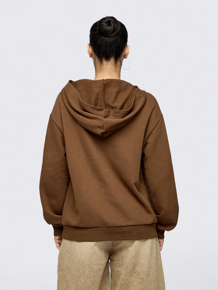 SUMWON WOMEN Embroidered Font Varsity Logo Pullover Hoodie