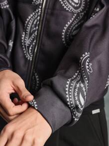 SUMWON Modern Paisley Print Full-Zip Hoodie Streetwear Urban Style Relaxed Fit Winter Fall Collection Everyday Essential Loungewear Casual Outerwear