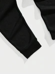 Manfinity Homme 男士加大码大号字母图案短袖 T 恤和慢跑裤，适合日常休闲运动、舒适装扮 - 藏蓝色 - 查看 4