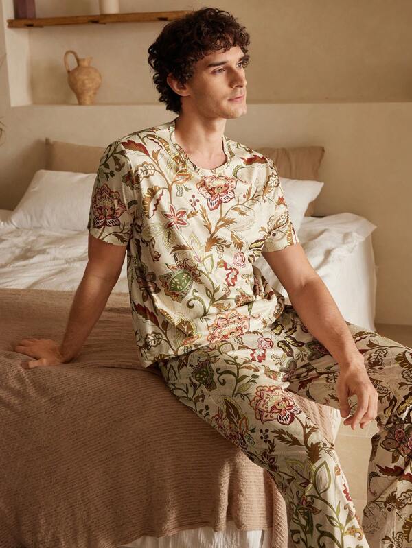 Manfinity Manfinity ChillVibe 2pcs/Set Men's Round Neck Short Sleeve Allover Print Casual Top And Pants Loungewear Set