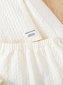 SHEIN 青少年女孩纹理针织连帽衫和 A 字裙休闲装