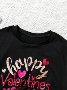 SHEIN Dziewczęca, swobodna, czarna koszulka z nadrukiem liter, wygodna na święta i walentynki