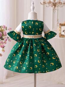SHEIN Vestido de manga corta con bloques de color y patrón de luna lindo para bebé niña, para verano - Verde - Ver 7