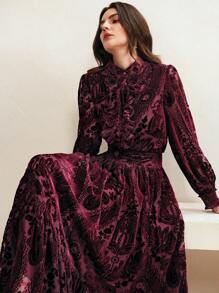Anewsta 女士立领灯笼袖碎花植绒裙优雅套装，高端派对新年装 - 酒紅色 - 查看 4
