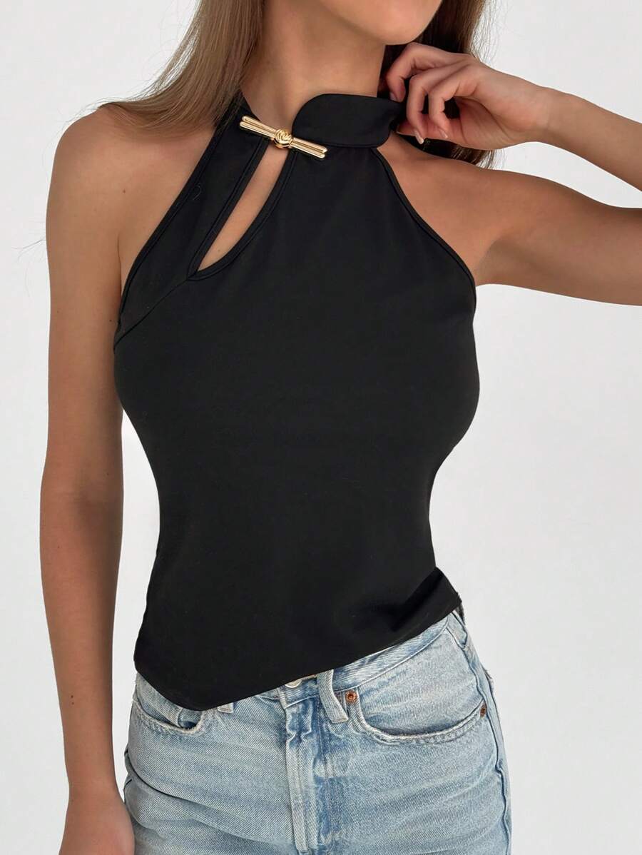 Aloruh Elegant Retro Metal Accessory Versatile Solid Color Halter Neck Tank Top - Black - View 1