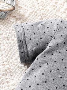 SHEIN 2 Stücke/Set Baby Mädchen Lässig Polka Dot Muster Kurzarm Top und Schleifen Rock Outfit, geeignet für Entspannung