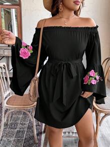 SHEIN Clasi Plus Size Women Off Shoulder Floral Loose Mini Dress,Black,Autumn,Elegant,Formal,Evening,Tea Party,Valentine's Day,Thanksgiving,Christmas,Easter,Party - Black - View 5