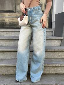 RueChic Women's Simplistic Front Button Pocket Casual Denim Jeans, Everyday Wear - Light Wash - View 6