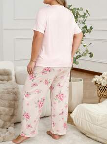 Conjunto de pijama de manga corta con estampado de mariposas y flores para talla grande