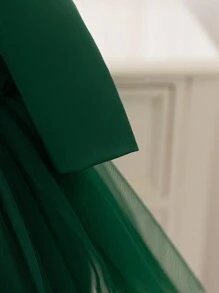 SHEIN Glamorique Kids White Christmas Princess Girl Dress, Satin & Mesh Patchwork Long Sleeve Flower Girl Gown With Bowknot Back, V-Neck Rhinestone For Pageant, Party, Autumn/Winter - Green - View 8