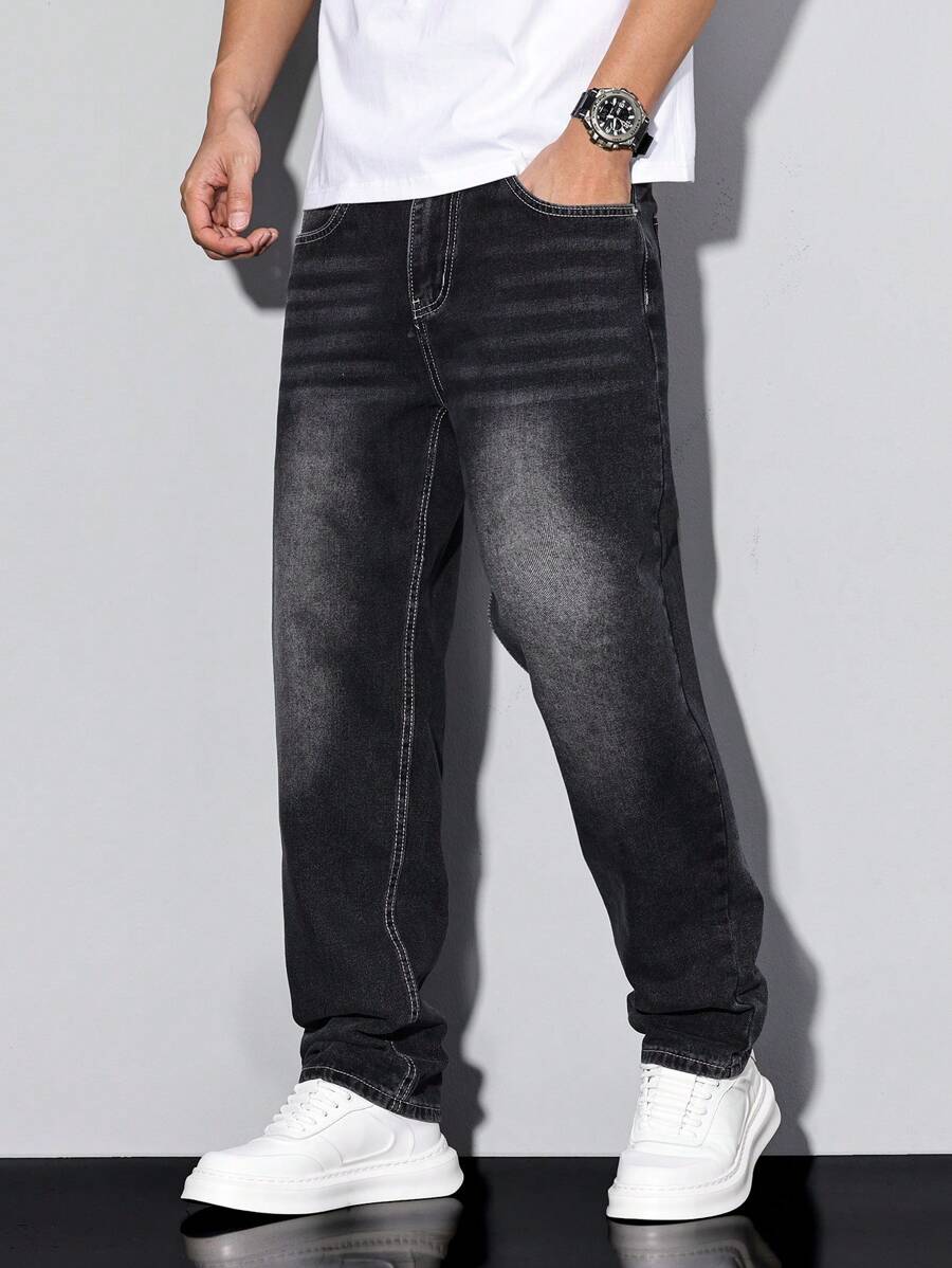 Manfinity Homme Men's Relaxed Fit Pocket Straight Leg Casual Versatile Jeans