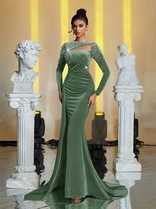Glamrae Velvet & Mesh Gradient Beaded Mermaid Hem Trailing Formal Gown For Evening Party, Wedding Guest Dress - Green - View 3