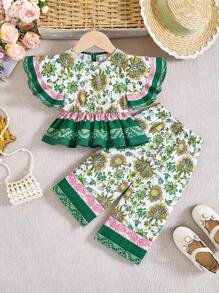 SHEIN Leap Crew Conjunto de 2 piezas para bebé niña, con blusa de manga corta con estampado floral y pantalones de cintura elástica, para el verano - Verde - Ver 7
