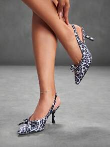 CUCCOO SZL Pointed Toe High Heel Elegant Ladies High Heel Pumps - Black and White - View 5