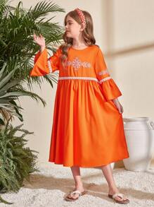SHEIN Vestido con cuello redondo, mangas de volantes, decoración de cinta de contraste y bordado suelto para niñas preadolescentes - Naranja - Ver 6