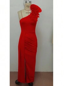 Rafferiza Vestido elegante de diseño de flor tridimensional con hombro asimétrico y sin mangas, vestido largo con contraste de volantes, abertura en el muslo y cuello asimétrico ajustado para fiesta, vestidos largos lisos y ajustados de color rojo para mujer, prendas para primavera/verano, atuendo para fiesta/discoteca para ropa de Año Nuevo - Rojo - Ver 6