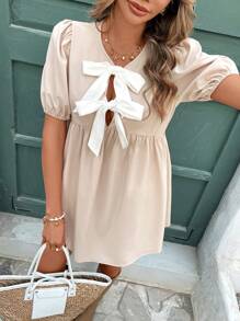 SHEIN Frenchy 女士纯色简约休闲日常迷你连衣裙，春夏季，泡泡袖短款，中间饰有撞色蝴蝶结，短款娃娃裙，女士夏季连衣裙