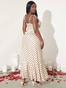 SHEIN SXY Vestido de tirantesajustable con estampado de lunares rojos y blancos, con volantes, en tema de San Valentín, para mujer talla extra, primavera/verano