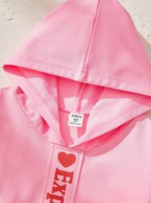 SHEIN 1-Piece Girls' Hoodie With A City Casual Style, Featuring Long Sleeves And Valentine's Day Heart Text Pattern. Suitable For Outings, Festivals, Gatherings, And Daily Wear In Various Scenarios.