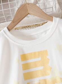 SHEIN 2pcs/Set Girls T-Shirt & Flare Pants Set, Spring/Autumn, Letter Print T-Shirt, Casual Loose Ripped Design Flare Pants, Fashionable & Versatile Outfit