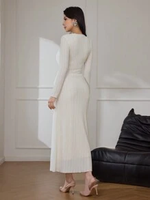 Modelyn Women's Elegant Solid Color Round Neck Long Sleeve Toothpick Striped Design Dress Long Evening Dresses