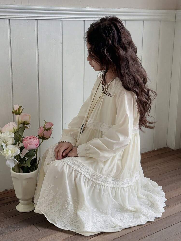 Mid-Length A-Line Princess Lace Patchwork Solid Color Round Neck Long Sleeve Tween Girl Dress