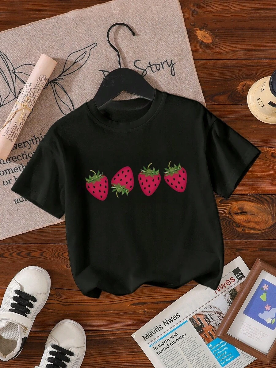 SHEIN Baby Girl Strawberry Print Round Neck Short Sleeve Casual Top - Black - View 1