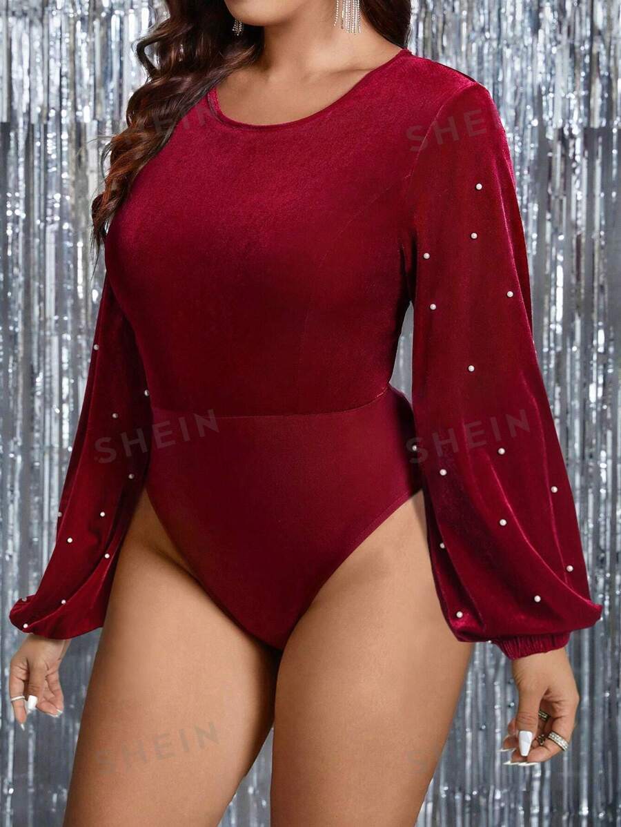 SHEIN Clasi Bodys de mujer de talla grande de unicolor de terciopelo con cuello de perlas