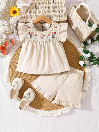 SHEIN 2pcs/Set Baby Girl Casual Embroidery Floral Top And Shorts Set, Suitable For Outdoor Activities And Loungewear