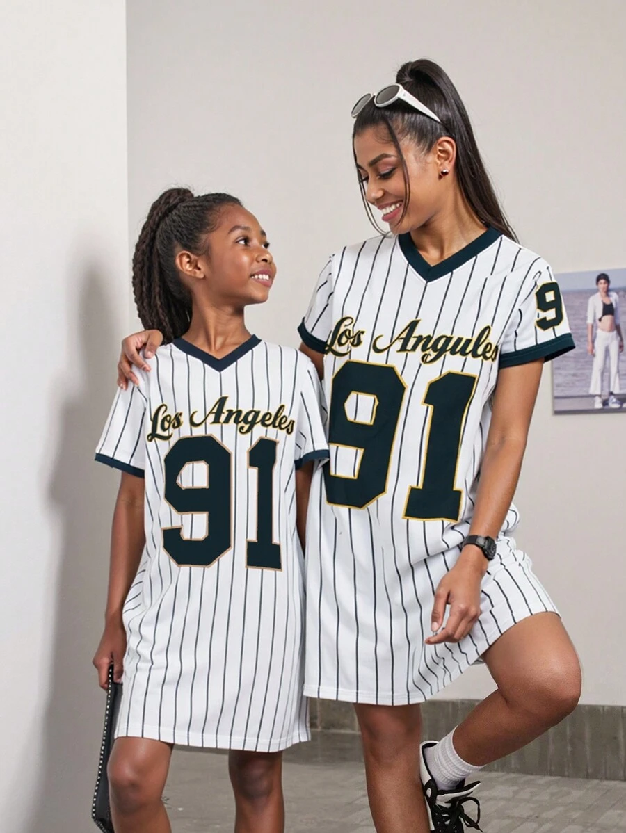 SHEIN 1pc Tween Girl Fashion Street LA Letter Print V-Neck Short Sleeve T-Shirt Dress, Casual Daily Outfit (Sold Separately, 2pcs Set) - Multicolor - View 1