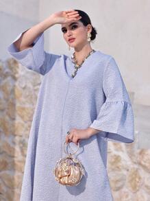 Al Najma Vestido árabe holgado con cuello en V, manga acampanada y estampado floral jacquard para mujer