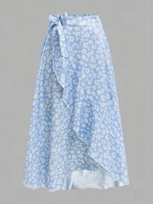 SHEIN Wildeya Set de 2 piezas para vacaciones para niña preadolescente, que incluye: falda con volantes de estampado floral ditsy y top de manga corta de punto. Un conjunto elegante de estilo princesa para vacaciones y fiestas, con diseño floral ditsy y decoración parcial, sin patrones tradicionales.