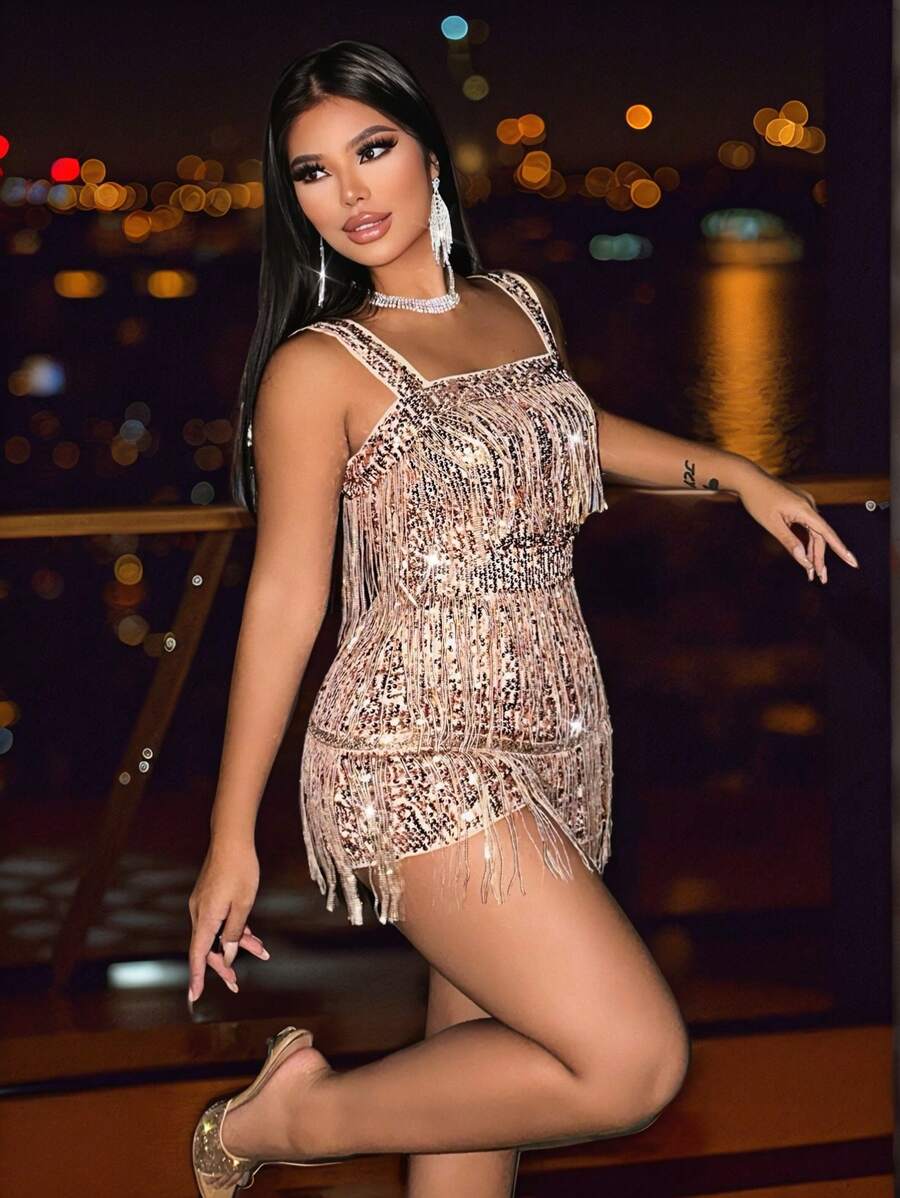 Allurite Women's's Fashion Slim Sequin Tassels Thick Shoulder Strap Halter Off Shoulder Backless Glitter Short Night Out Party Jumpsuit, Sexy Glam Rave Cocktail Jumpsuit Short,Exy Party Outfits,Club Outfits Women's Sexy ,Valentine's Day Romper,Valentine's Clothes, Nightclub Dresses For Women, Rhinestone Dress, Gatsby Party Dress