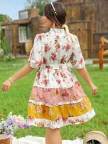 SHEIN LUNE Damen Große Größen Boho Blume Muster V-Ausschnitt Ballonärmel elegantes kurzes Kleid, für den Sommer - Verschiedenfarbig - Übersicht 2