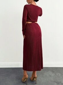 SHEIN SUKIENKA MAXI Z DŁUGIM RĘKAWEM I ZŁOTYM PASKIEM ODKRYWAJĄCA TALIE