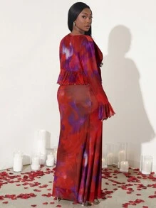 SHEIN SXY Conjunto de 2 piezas de talla grande para el Día de San Valentín, compuesto por una blusa de manga de campana con estampado de teñido anudado y una falda extra larga