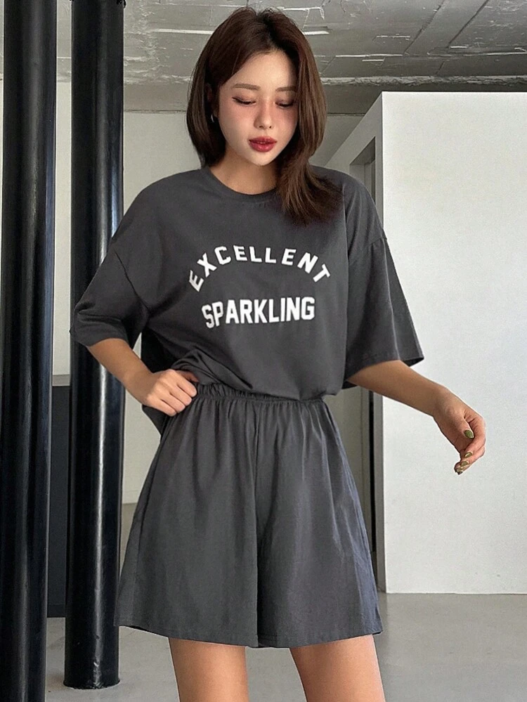 2pcs/Set Women Loose Casual Letter Printed Short Sleeve Top And Shorts Pajama Set