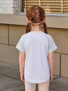 SHEIN Young Girls' Multifunctional Gradient Color Raglan Sleeve Sports T-Shirt, Moisture Wicking Suitable For Tennis, Volleyball And Other Sports, Summer