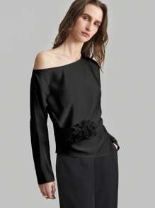 Ontre Nuevos lanzamientos de primavera 2025 para mujeres, blusa formal elegante con aplicaciones florales negras, volantes en la cintura, textura de satén, hombros asimétricos, mangas largas, look para volver al colegio