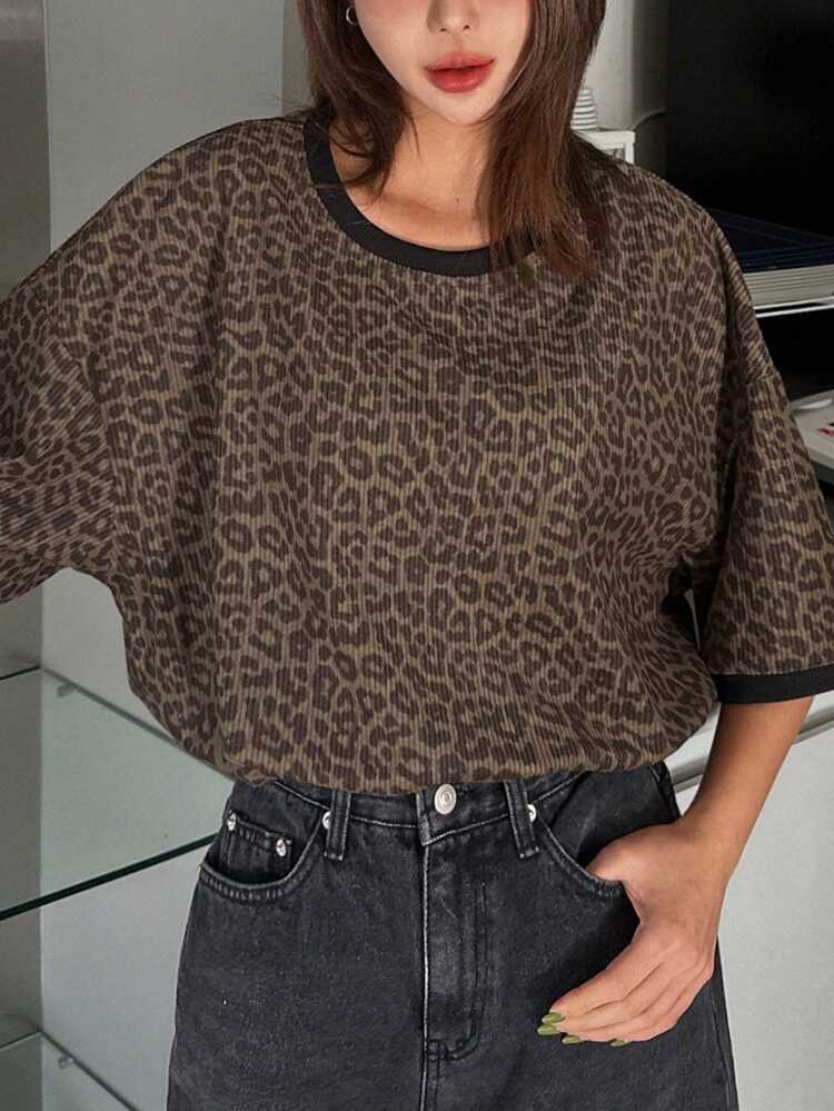 Women's Loose Fit Round Neck Short Sleeve Corduroy Leopard Print T-Shirt Cheetah Print