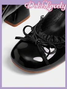 Dola Lovely Bombas con tacón ancho, punta redonda, escote bajo, lazo en la correa posterior. Zapatos de tacón alto de moda para dama, adecuados para la primavera, descanso de primavera y Pascua