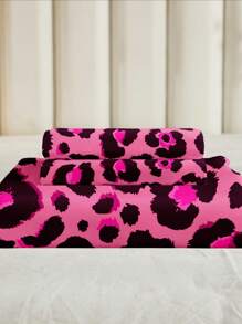 3pcs Pink Leopard Print Bedding Set (1 Duvet Cover + 2 Pillowcases, Comforter Not Included), Daily Use Soft & Skin-Friendly Polyester Fabric, Suitable For All Seasons Indoor Bedroom, Eye-Catching Animal Print Pattern, Bedding - Pink - View 4