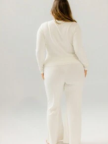 Aralina Conjunto de top de manga larga con detalle de lechuga acanalado blanco clásico y pantalones acampanados con scrunchie para recuperación
