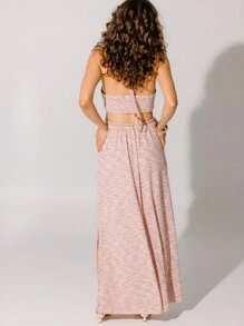 Aralina Vestido maxi con cuello halter plisado de jersey con rayas en tono malva, con cinturón trenzado y cuentas doradas