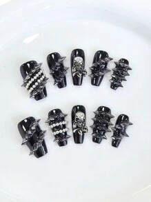 ROMWE Grunge Punk 10 piezas de uñas postizas hechas a mano estilo oscuro de Halloween con calavera y remaches + 3 hojas de adhesivo doble cara, pegatinas para uñas con diseño gótico de cruz Y2K, decoraciones para uñas extraíbles de color contrastado pintadas a mano, adecuadas para fiestas, bailes y uso diario